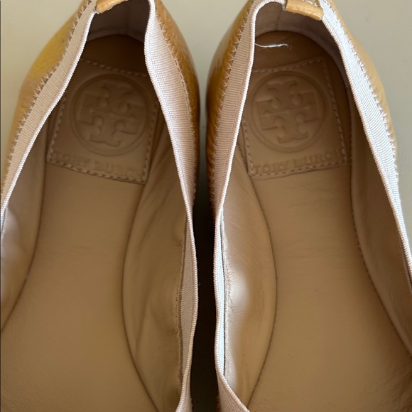 Tory Burch Beige and Cream Ballet Flats - Picture 2 of 5